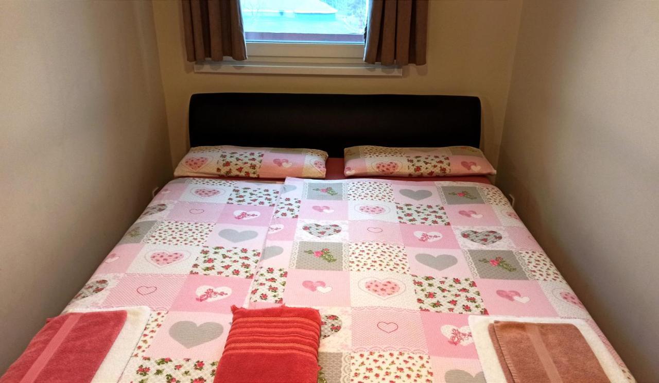 Nagyerdo - Simonyi Ut Appartement Debrecen Buitenkant foto